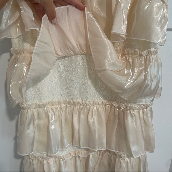 Boutique Ivory Ruffle Tiered Dress - Picture 4 of 4